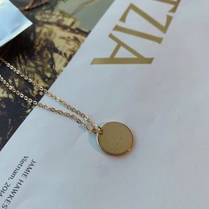 NWOT!✨ Simple Gold Circle Tag Chain Necklace